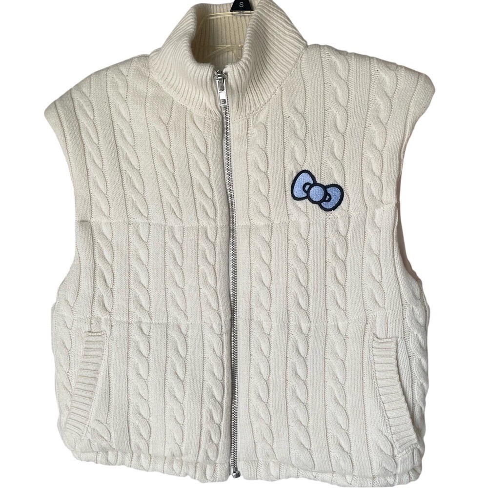 Hello Kitty White Cable‎ Knit Zippered Vest, S